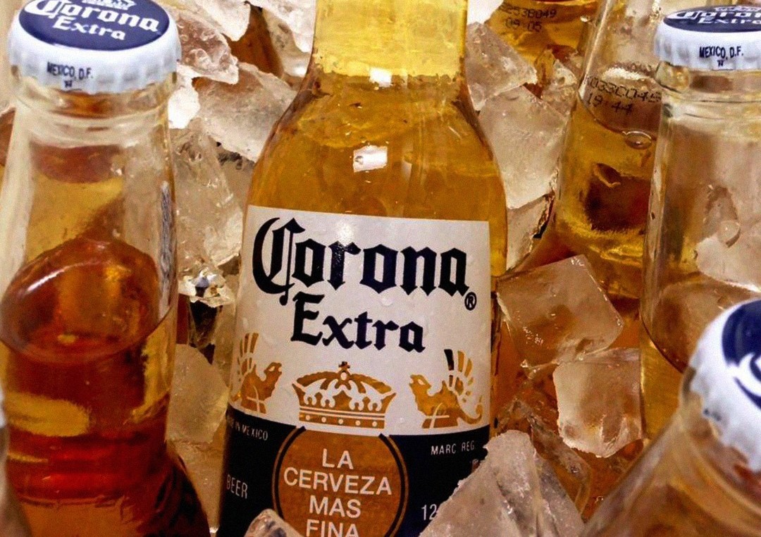 Bud και Corona: Οι δύο μπύρες παράγονται από εργοστάσια που λειτουργούν αποκλειστικά με ηλιακή ενέργεια