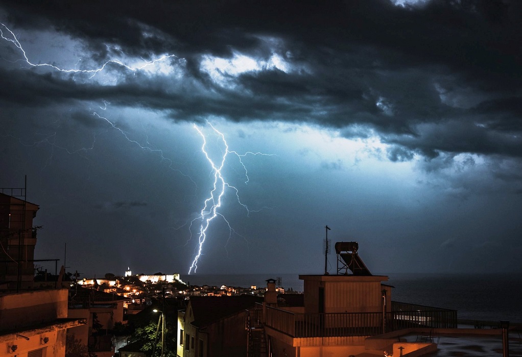 Ως την Πέμπτη θα συνεχιστεί η κακοκαιρία Daniel – Πού θα “χτυπήσουν” τα έντονα φαινόμενα