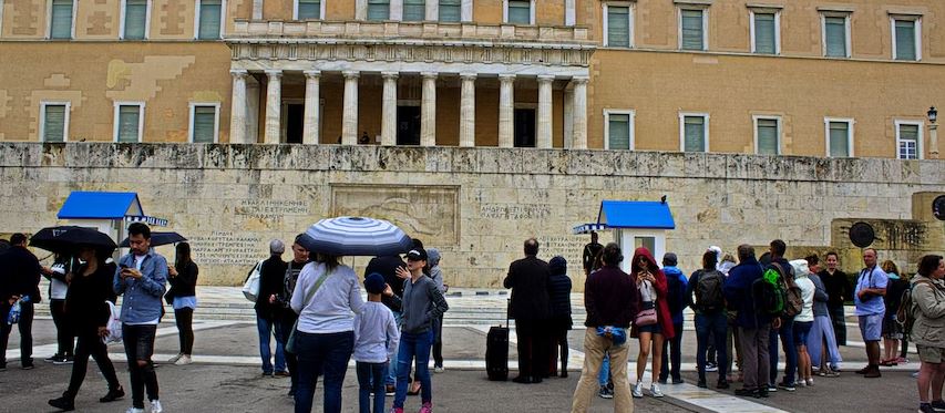 Ξεκινούν οι αιτήσεις για το νέο πρόγραμμα απασχόλησης 5.000 ανέργων